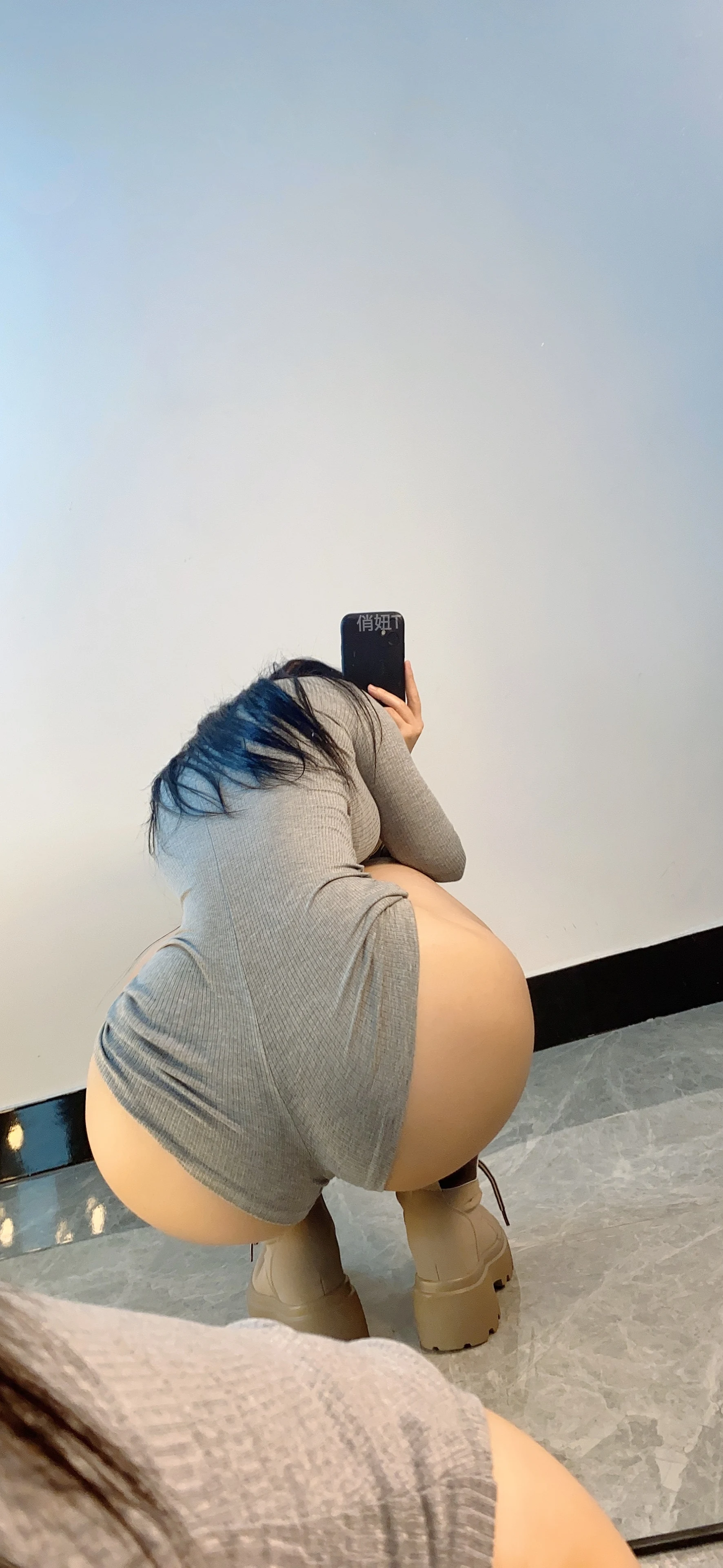 俏妞qiaoniuTT – 满屏怼脸 10P 1V